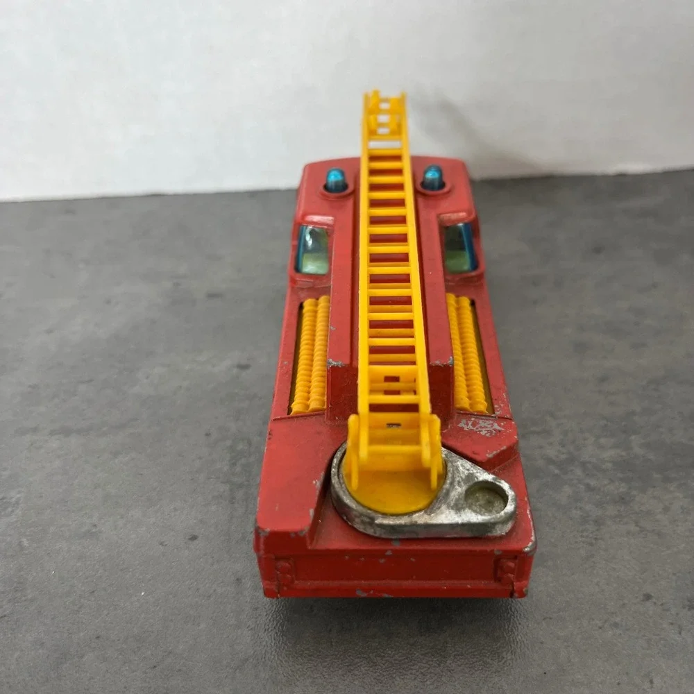Vintage Corgi Juniors Fire Engine Truck‎ Diecast Toy Vehicle 1970's